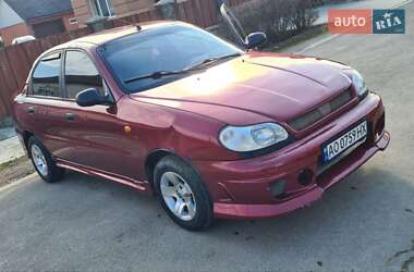 Седан Daewoo Lanos 2004 в Чопе