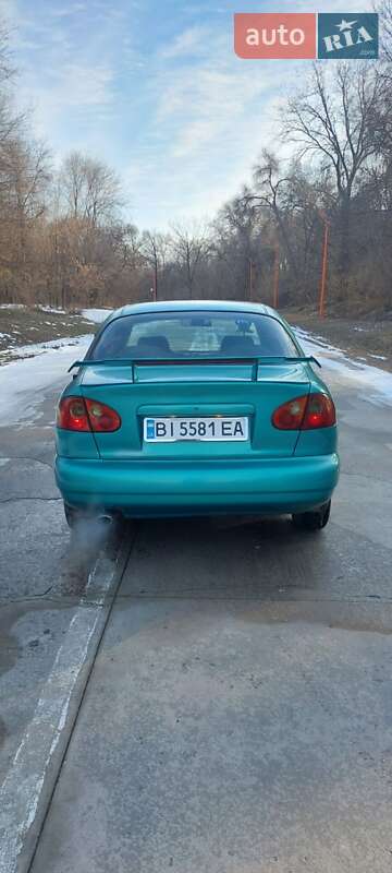 Седан Daewoo Lanos 1998 в Градижске