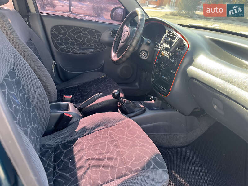 Седан Daewoo Lanos 2003 в Запоріжжі
