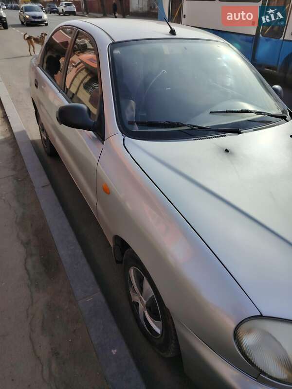 Седан Daewoo Lanos 2005 в Умани