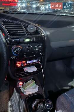 Седан Daewoo Lanos 2000 в 
