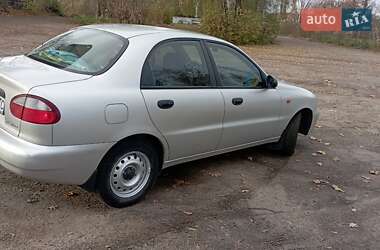Седан Daewoo Lanos 2001 в 