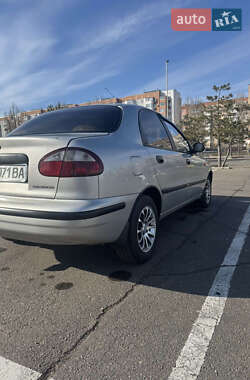 Седан Daewoo Lanos 2004 в Николаеве