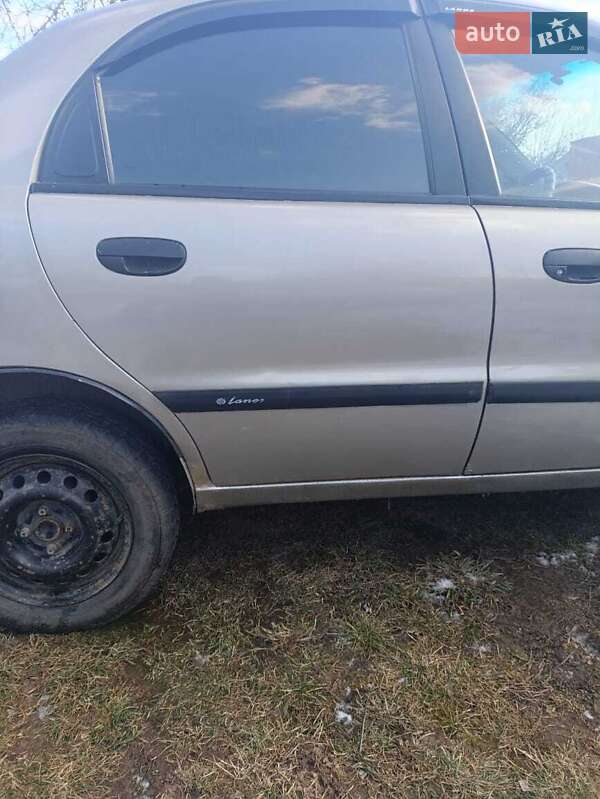 Седан Daewoo Lanos 2008 в Ладижині