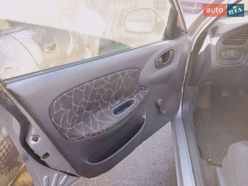 Седан Daewoo Lanos 2005 в Одессе