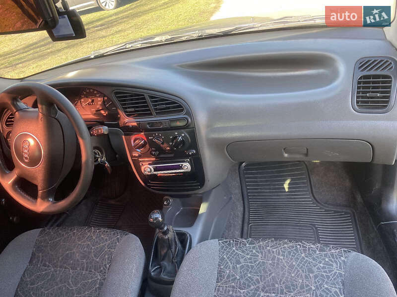 Седан Daewoo Lanos 2006 в Чернігові