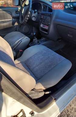 Седан Daewoo Lanos 1998 в 