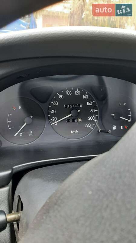 Седан Daewoo Lanos 2004 в Кременчуге