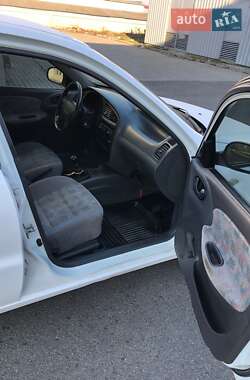 Седан Daewoo Lanos 2004 в 