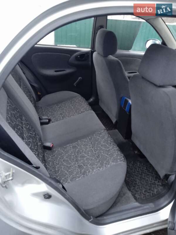 Седан Daewoo Lanos 2008 в Киеве