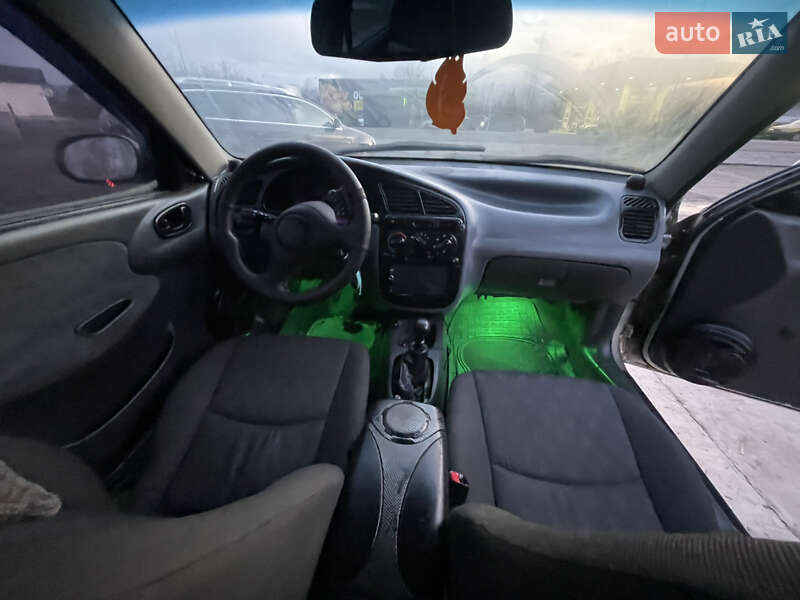 Седан Daewoo Lanos 2004 в Солотвине