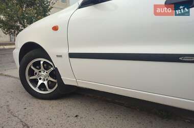 Хэтчбек Daewoo Lanos 2004 в Херсоне