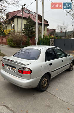 Седан Daewoo Lanos 2003 в Львове