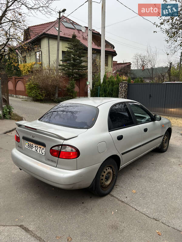 Седан Daewoo Lanos 2003 в 