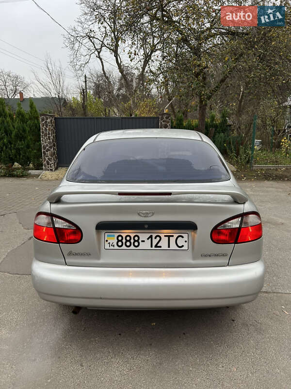 Седан Daewoo Lanos 2003 в Львове