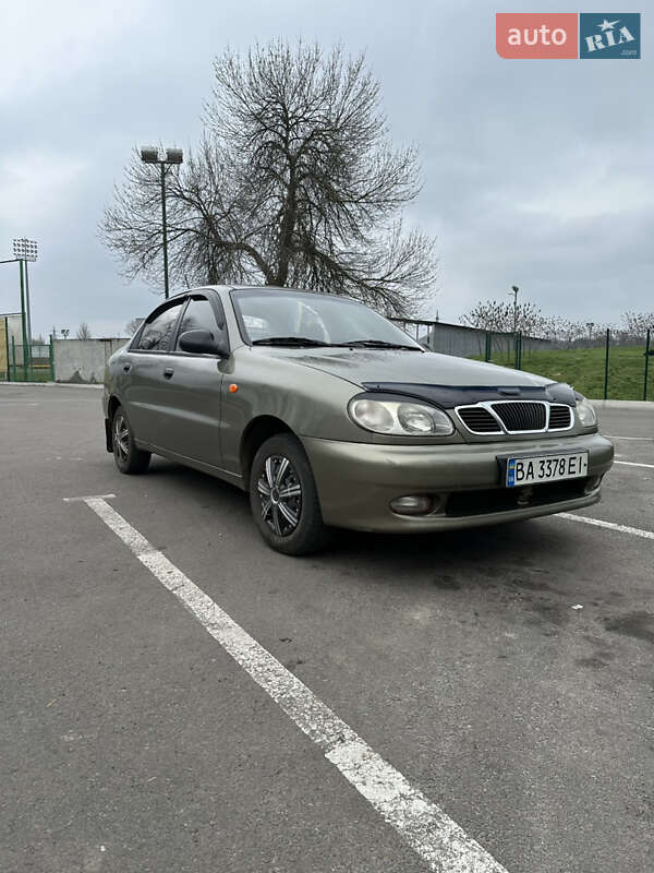 Седан Daewoo Lanos 2004 в Олександрії