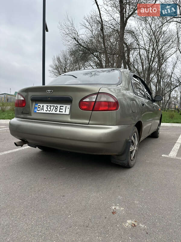 Седан Daewoo Lanos 2004 в Олександрії