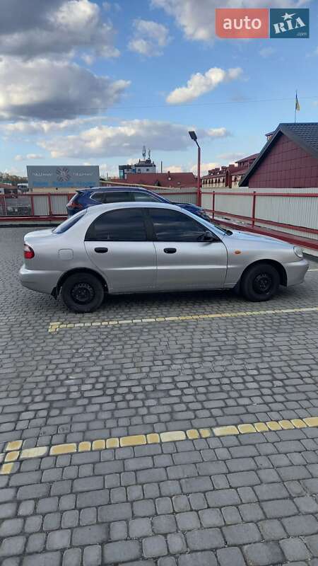 Седан Daewoo Lanos 2005 в Львове