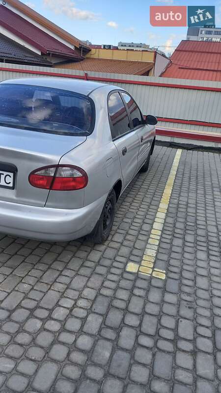 Седан Daewoo Lanos 2005 в Львове