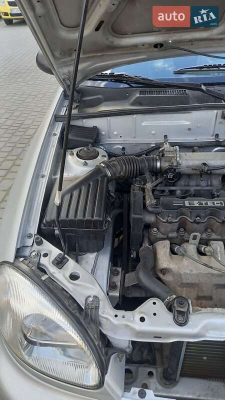 Седан Daewoo Lanos 2005 в Львове