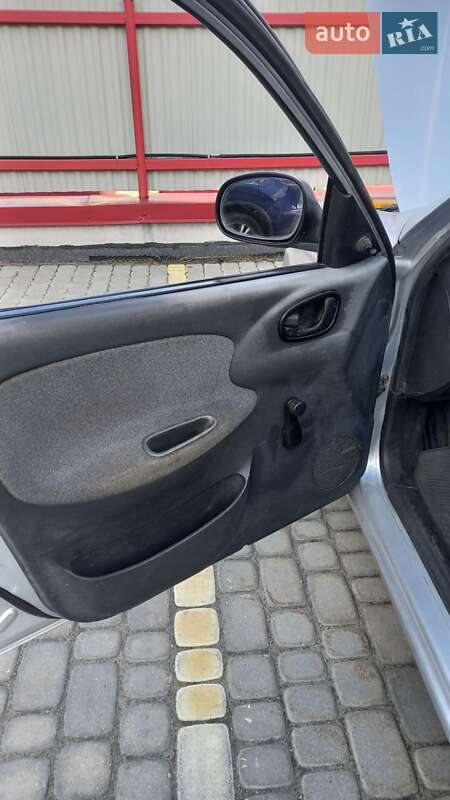 Седан Daewoo Lanos 2005 в Львове