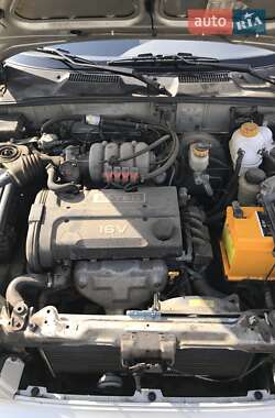 Седан Daewoo Lanos 2010 в 