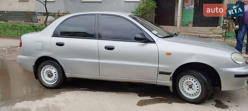 Седан Daewoo Lanos 2004 в Харькове