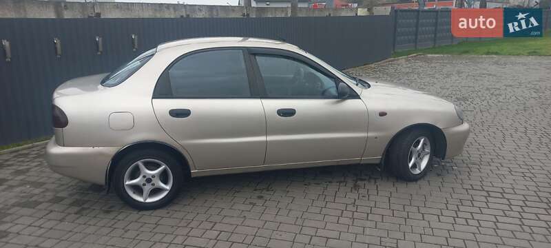 Седан Daewoo Lanos 2004 в Мукачево