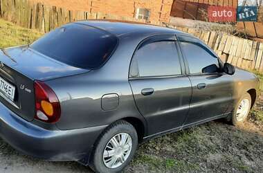 Седан Daewoo Lanos 2011 в 