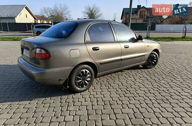Седан Daewoo Lanos 2001 в Коломые