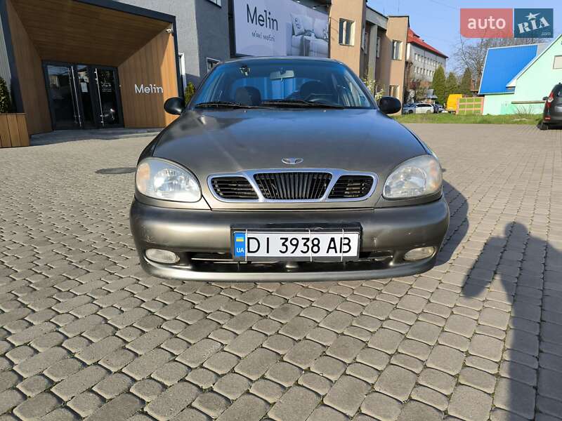 Седан Daewoo Lanos 2001 в Коломые