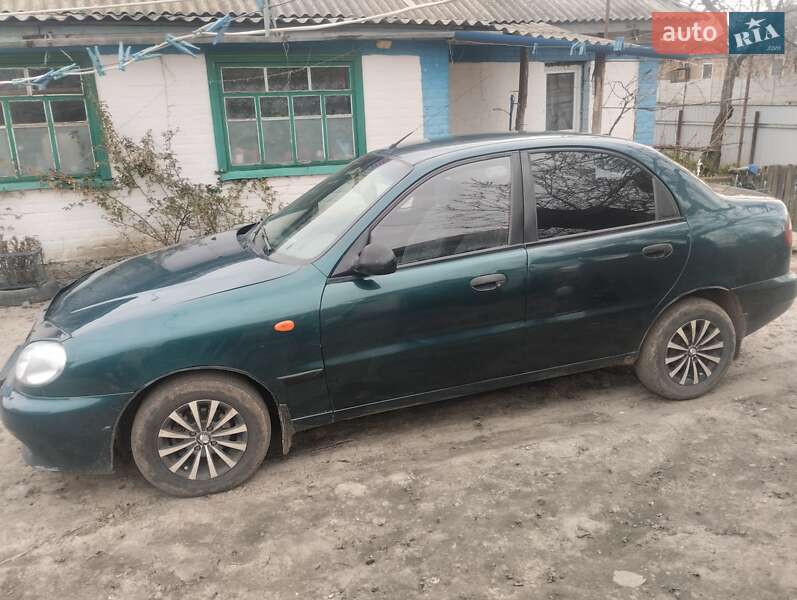 Седан Daewoo Lanos 2003 в Александровке