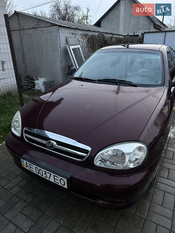 Седан Daewoo Lanos 2011 в 