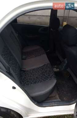 Седан Daewoo Lanos 2004 в 