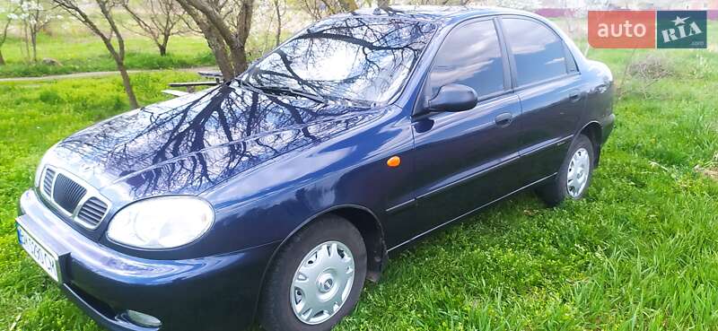 Седан Daewoo Lanos 2004 в Ромнах