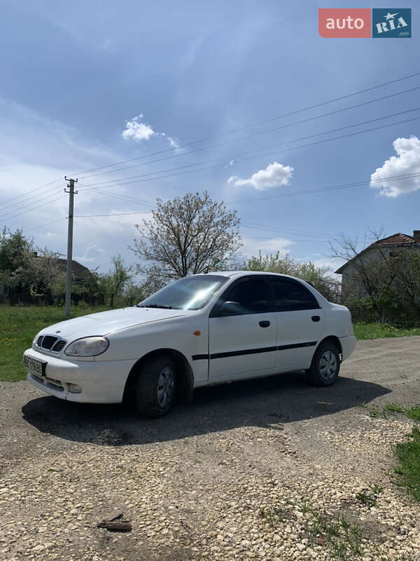 Седан Daewoo Lanos 2003 в Городке