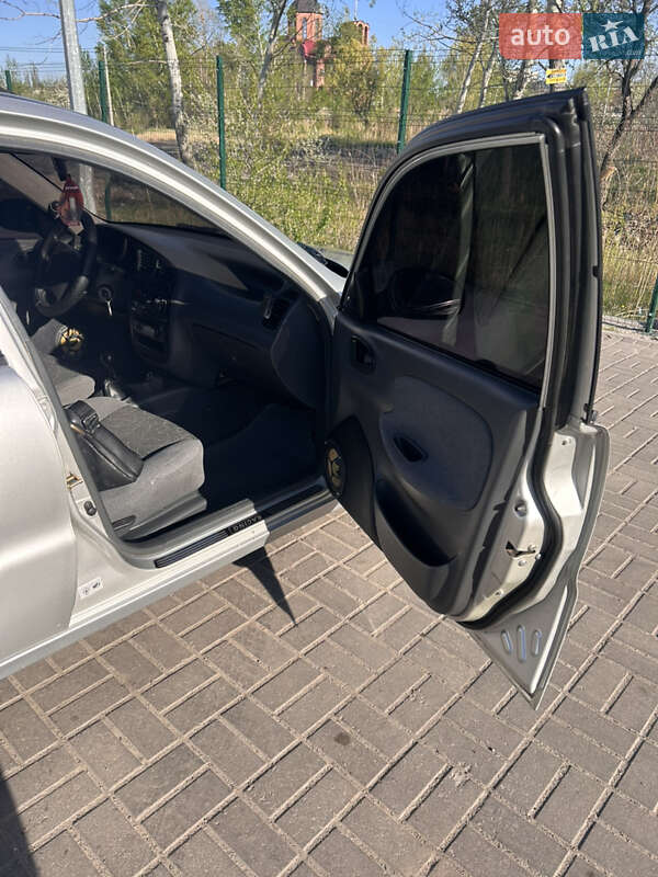 Седан Daewoo Lanos 2006 в Днепре