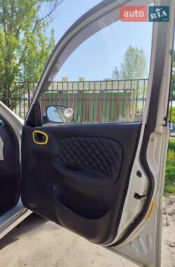 Седан Daewoo Lanos 2003 в 