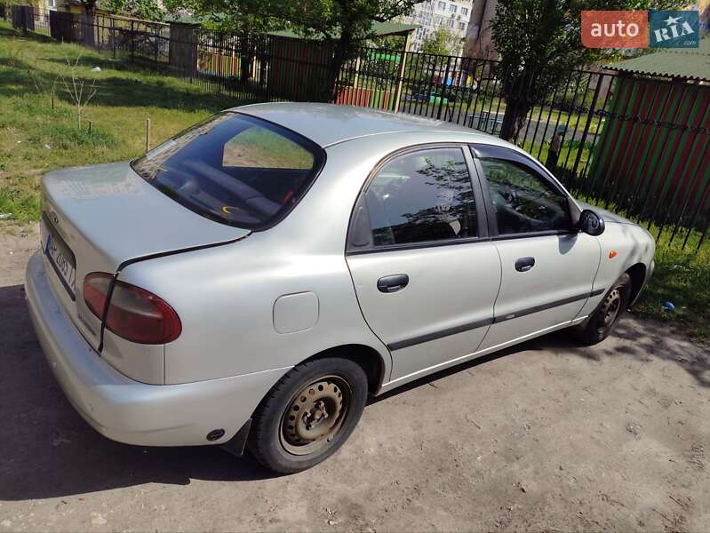 Седан Daewoo Lanos 2003 в Киеве