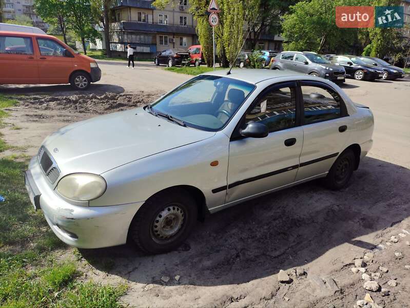 Седан Daewoo Lanos 2003 в Киеве