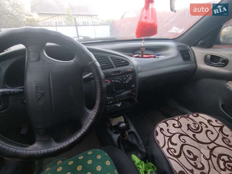 Седан Daewoo Lanos 2008 в Тлумачі