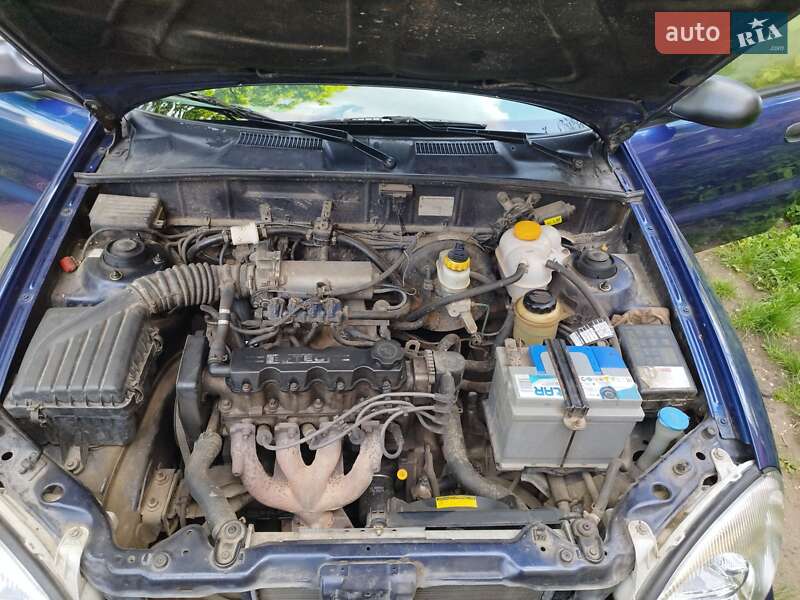 Седан Daewoo Lanos 2006 в Львове