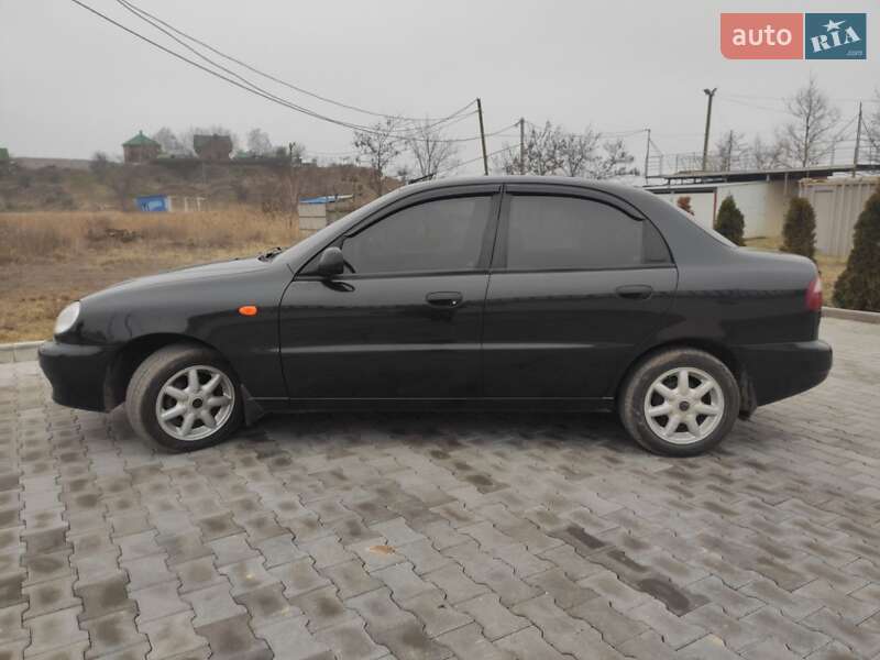 Седан Daewoo Lanos 2008 в Южному