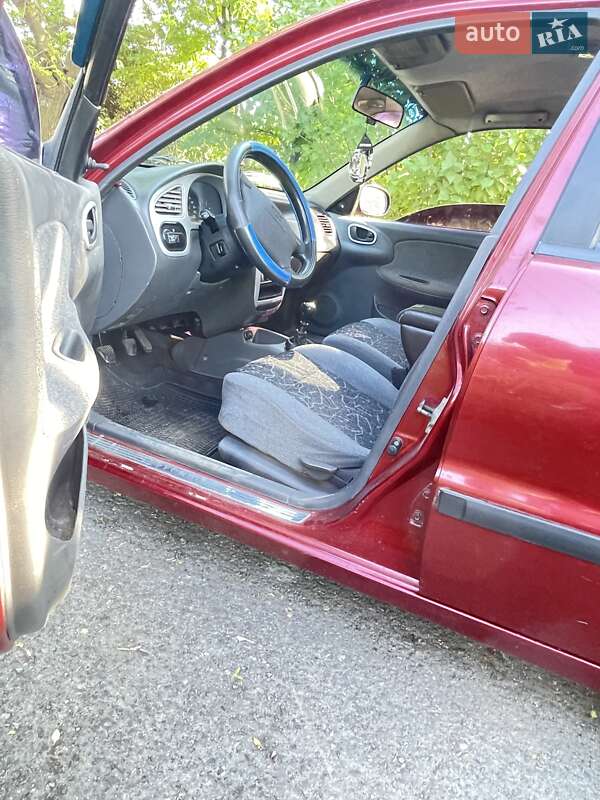 Седан Daewoo Lanos 2004 в Одессе
