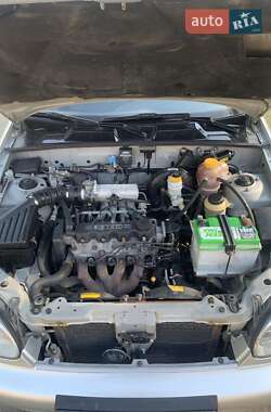 Седан Daewoo Lanos 2004 в 