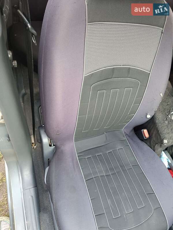 Седан Daewoo Lanos 2001 в Миколаєві