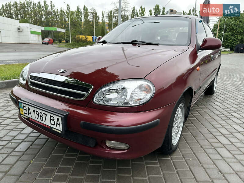 Седан Daewoo Lanos 2011 в 