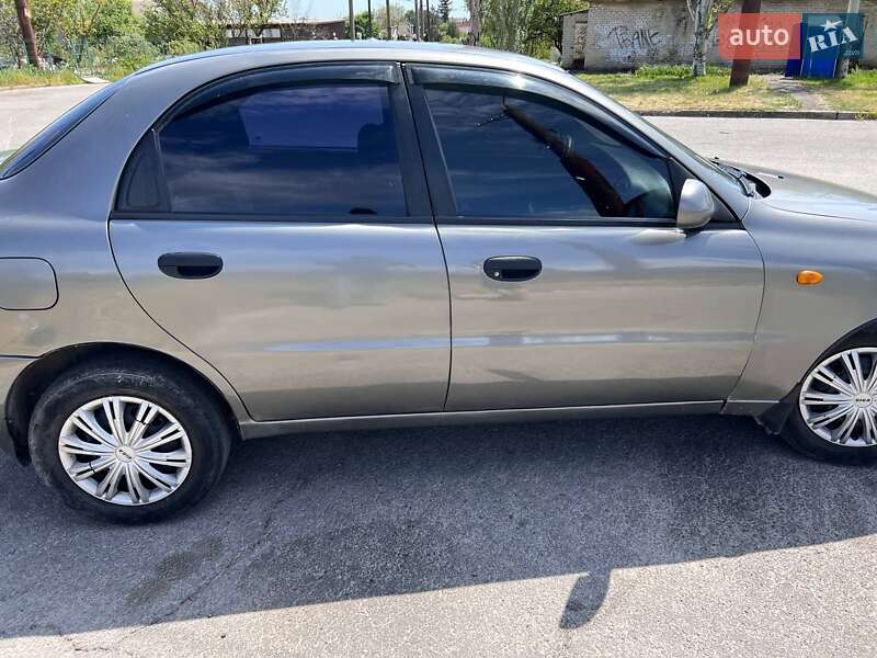 Седан Daewoo Lanos 2004 в Запорожье