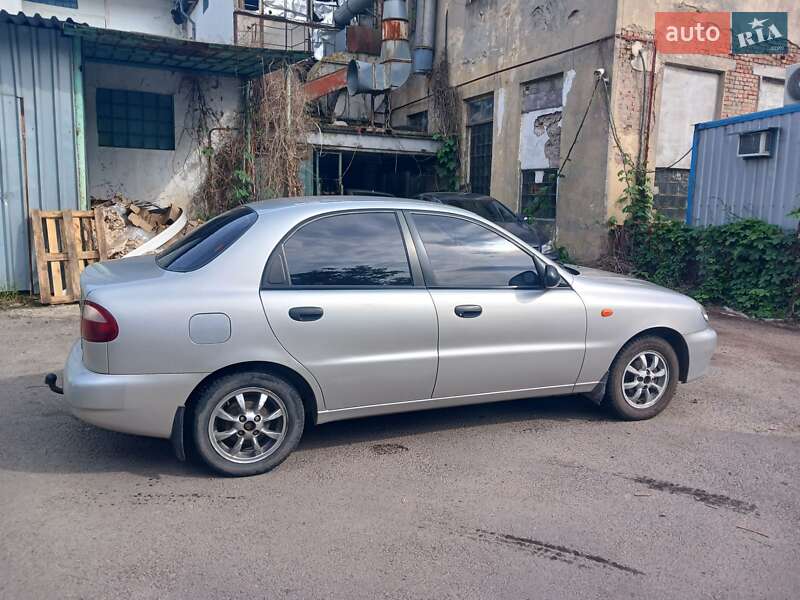 Седан Daewoo Lanos 2003 в Одессе