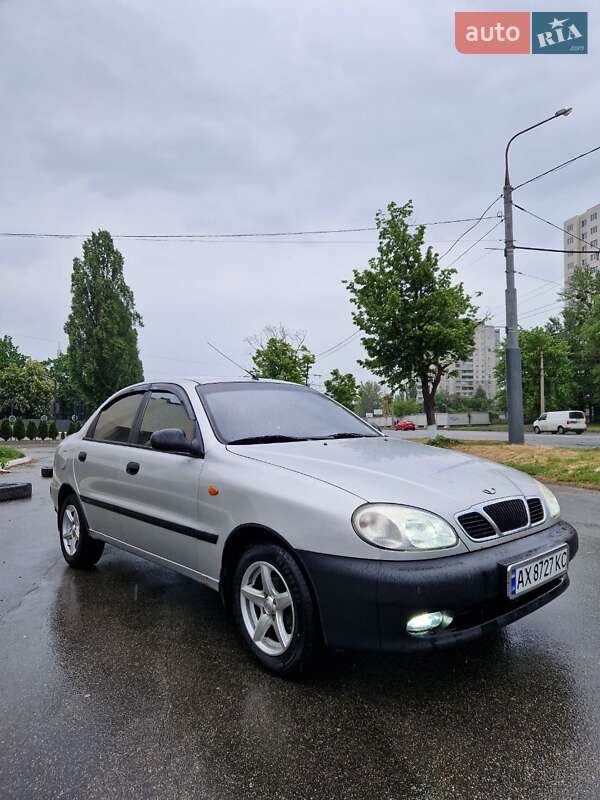 Седан Daewoo Lanos 2004 в Харькове